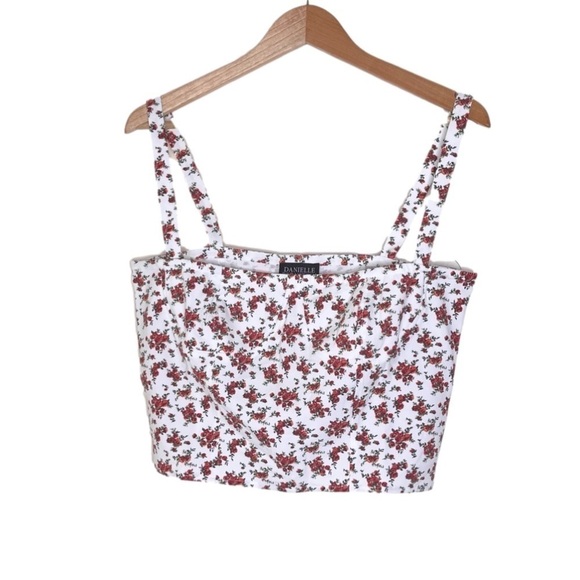 NEW Danielle Bernstein White Red Roses Cropped Top US 8 - Picture 2 of 7